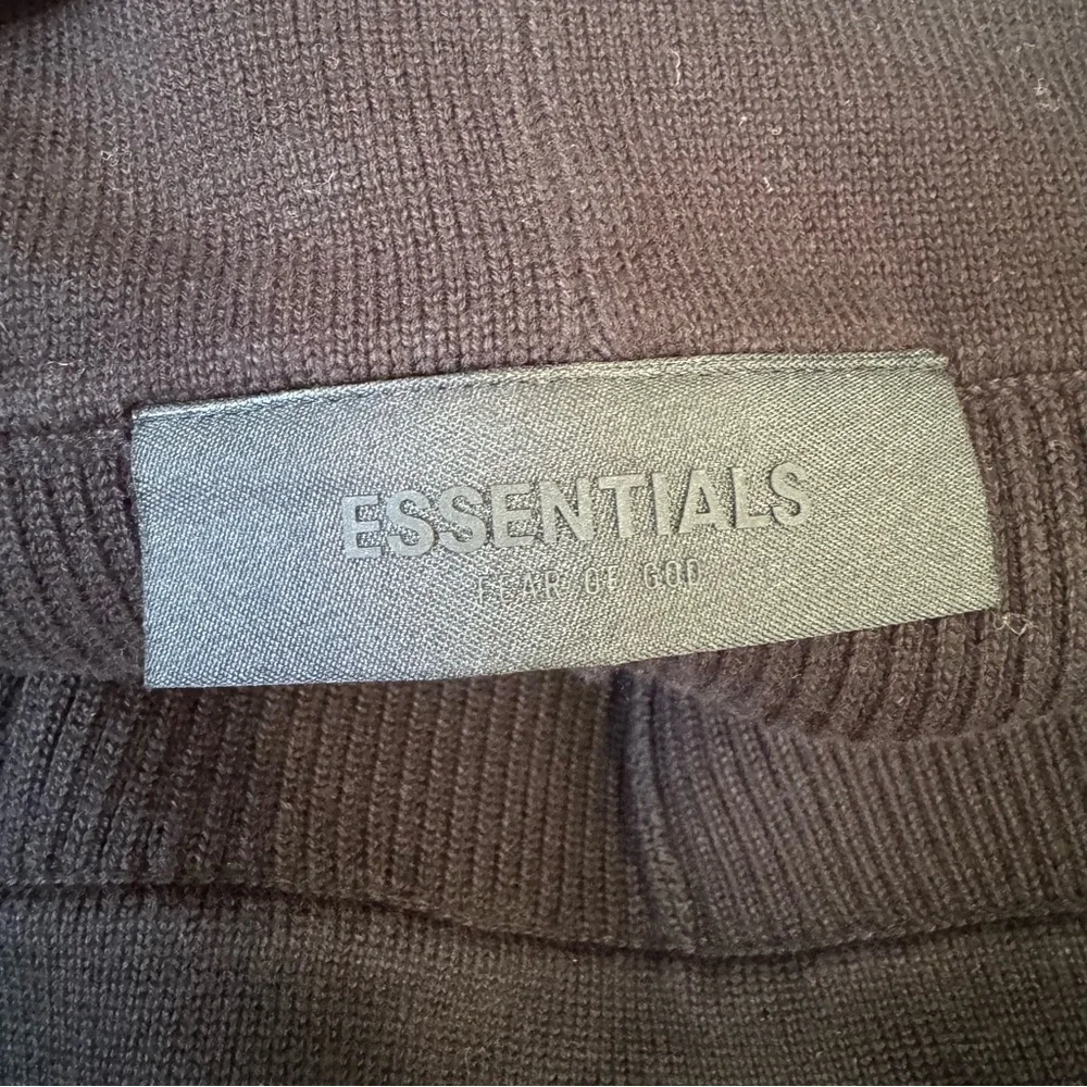 Essentials Fear of God Black Ribbed Biker Shorts - Picture 3 of 8